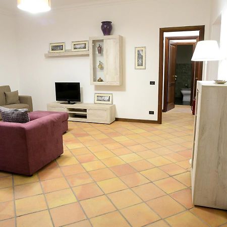 Colosseum Comfortable Apartment ローマ エクステリア 写真
