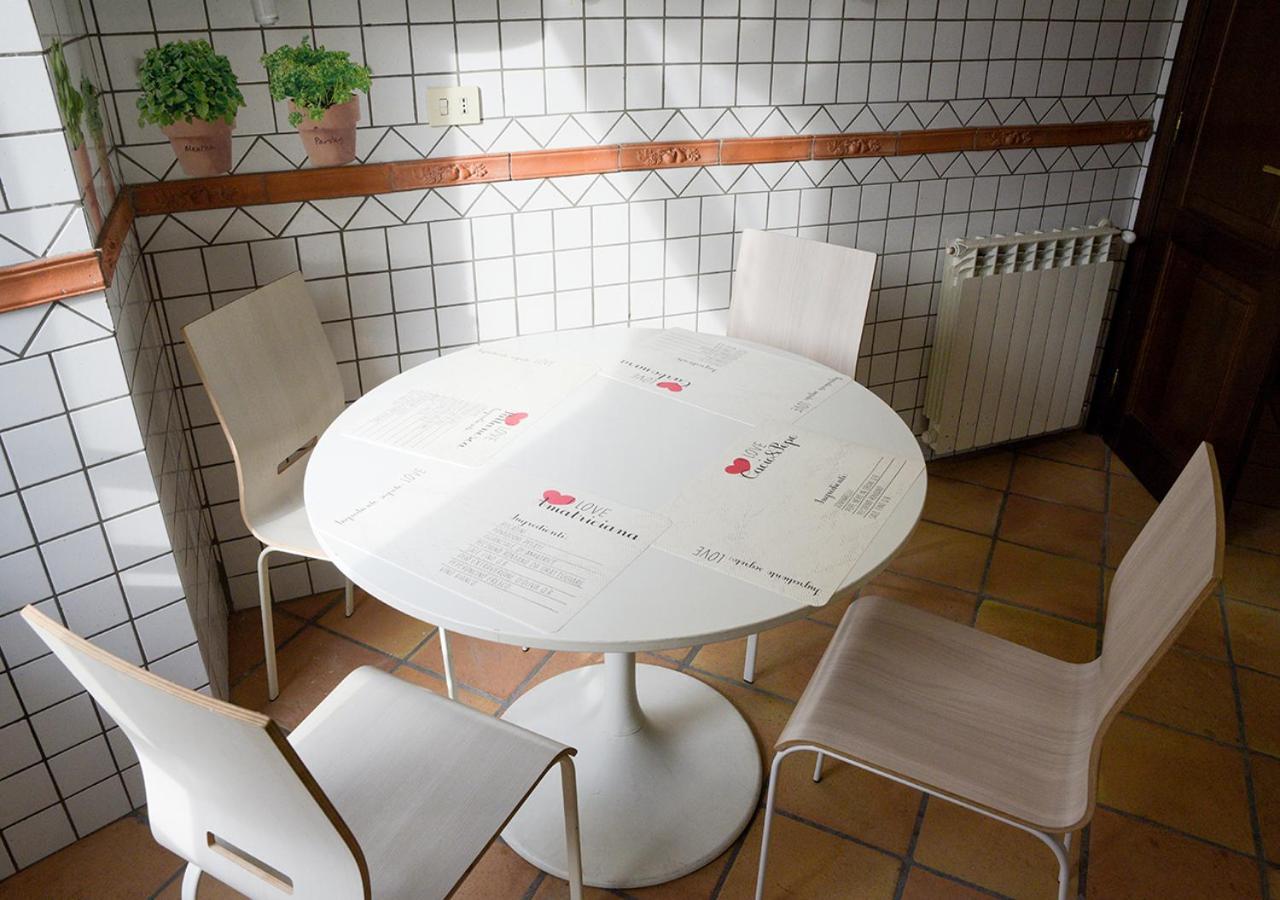 Colosseum Comfortable Apartment ローマ エクステリア 写真
