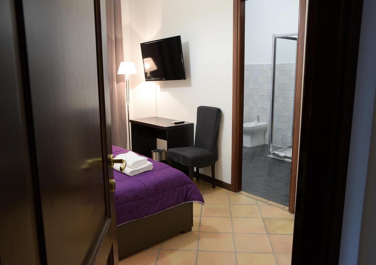Colosseum Comfortable Apartment ローマ エクステリア 写真