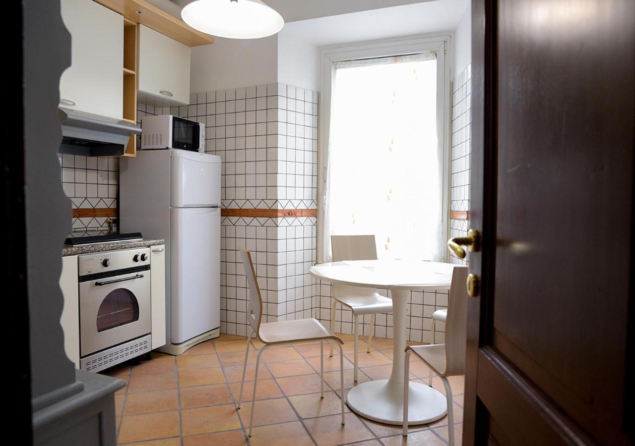 Colosseum Comfortable Apartment ローマ エクステリア 写真
